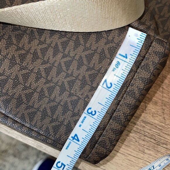 NWT Michael Kors Womens Large Brown Jet Set Monogram Travel Tote Purse Handbag - Picture 7 of 8